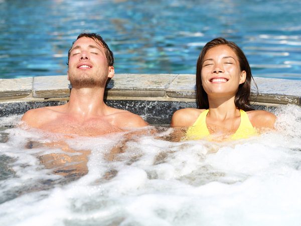 Get HotSpring massage bubble baths and enjoy life in summer