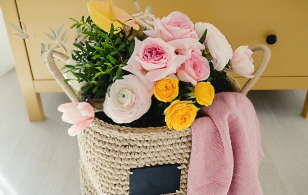 Decorate the Look of Your House with Jute Planters