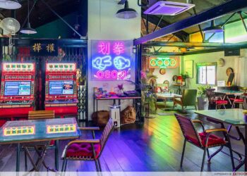 Top 3 Neon Light Café in Johor Bahru Malaysia
