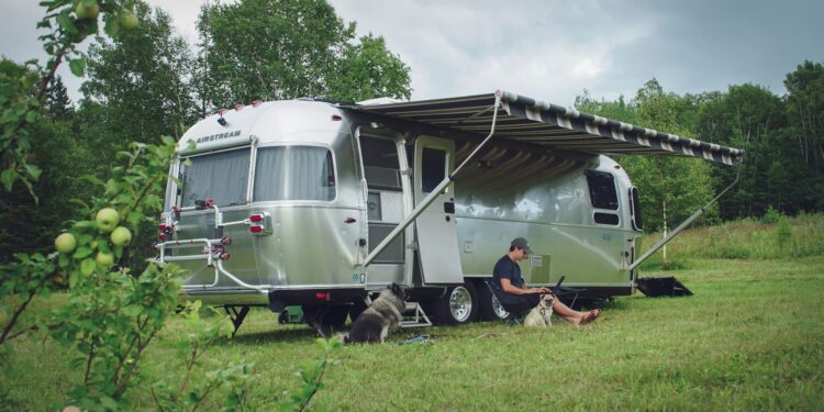 How to Stay Productive with Work While Vacationing at an RV Park