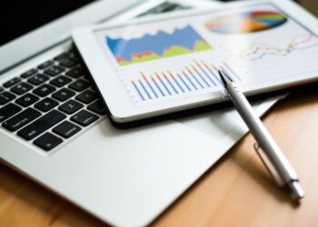 How to Use Data Analytics to Improve Your Business Performance