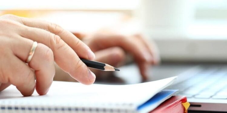 ​Here's How You Can Manage Your Expenses with a Personal Loan